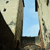 Innenhof der Burg Svihov