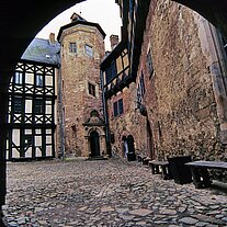 Im Innenhof Burg Falkenstein