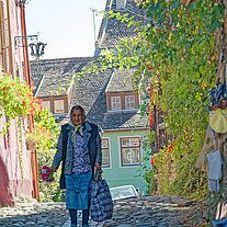 alte Frau in der Strada Corocarilor