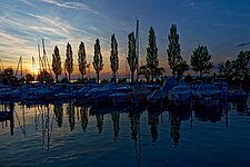 Sonnenuntergang am Bootshafen